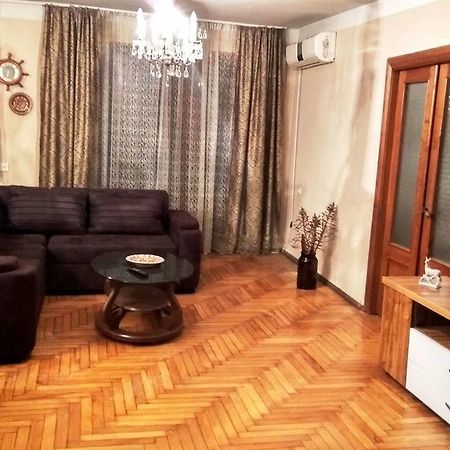 Apartment K. Gamsakhurdia St. Batumi Exteriér fotografie